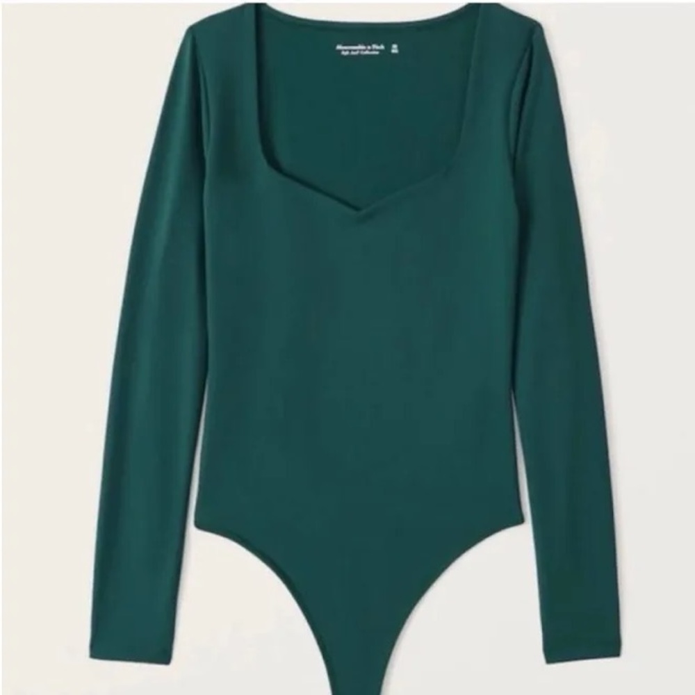 Abercrombie & Fitch Long-Sleeve Sweetheart Bodysuit emerald green